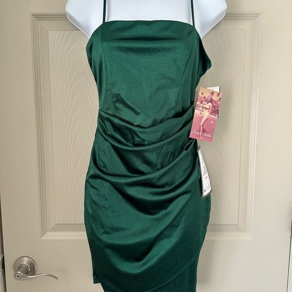 Emerald Sundae Dresses & Skirts - CHRISTMAS PARTY DRESS! Emerald Sundae Green Ruched Sheath Mini Dress